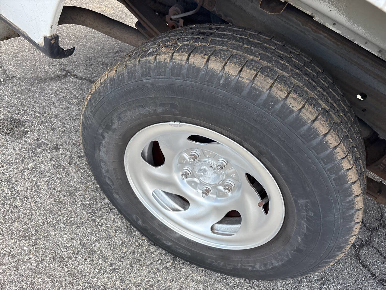 Used 2001 Ford F150 XL image 7