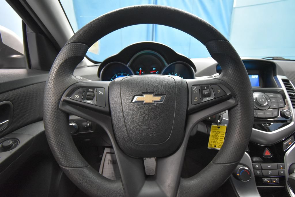 Used 2015 Chevrolet Cruze LT FWD image 9