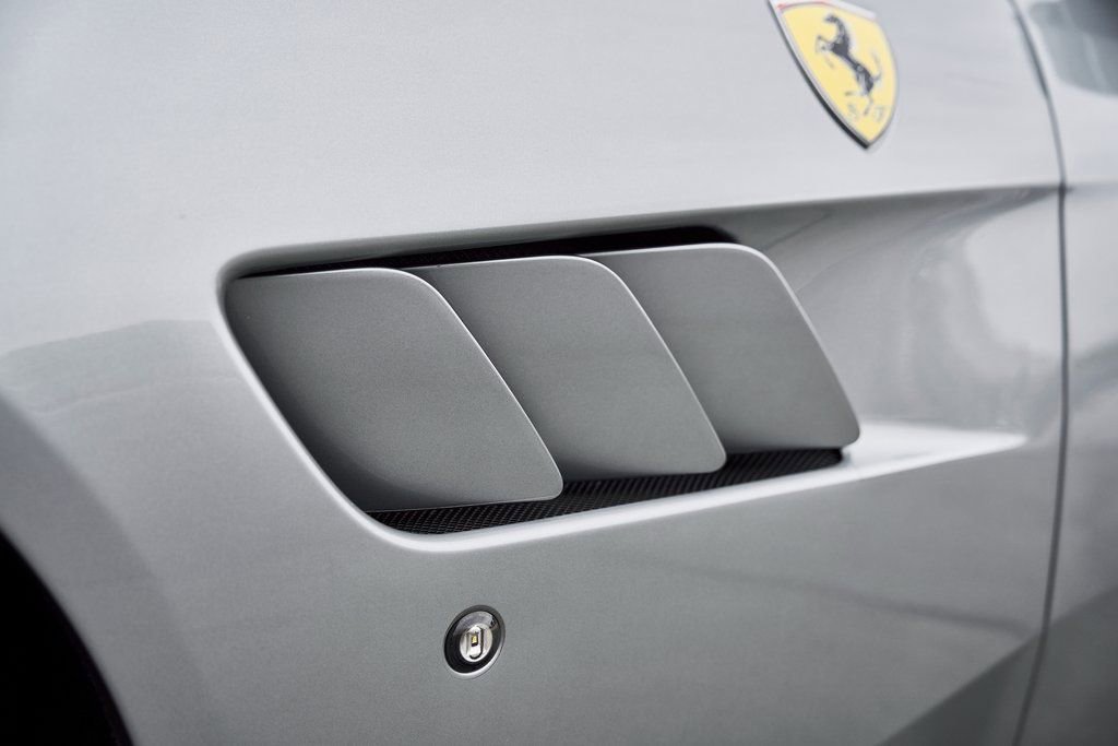 Used 2020 Ferrari GTC4Lusso T RWD image 9