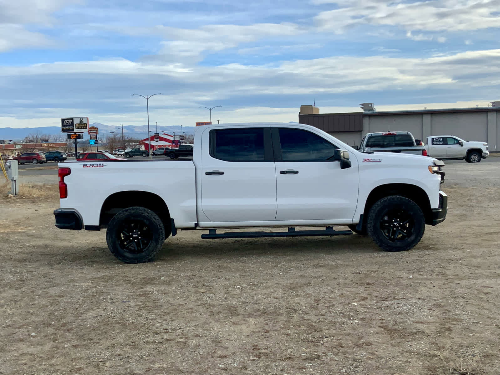 Used 2020 Chevrolet Silverado 1500 LT Trail Boss image 7