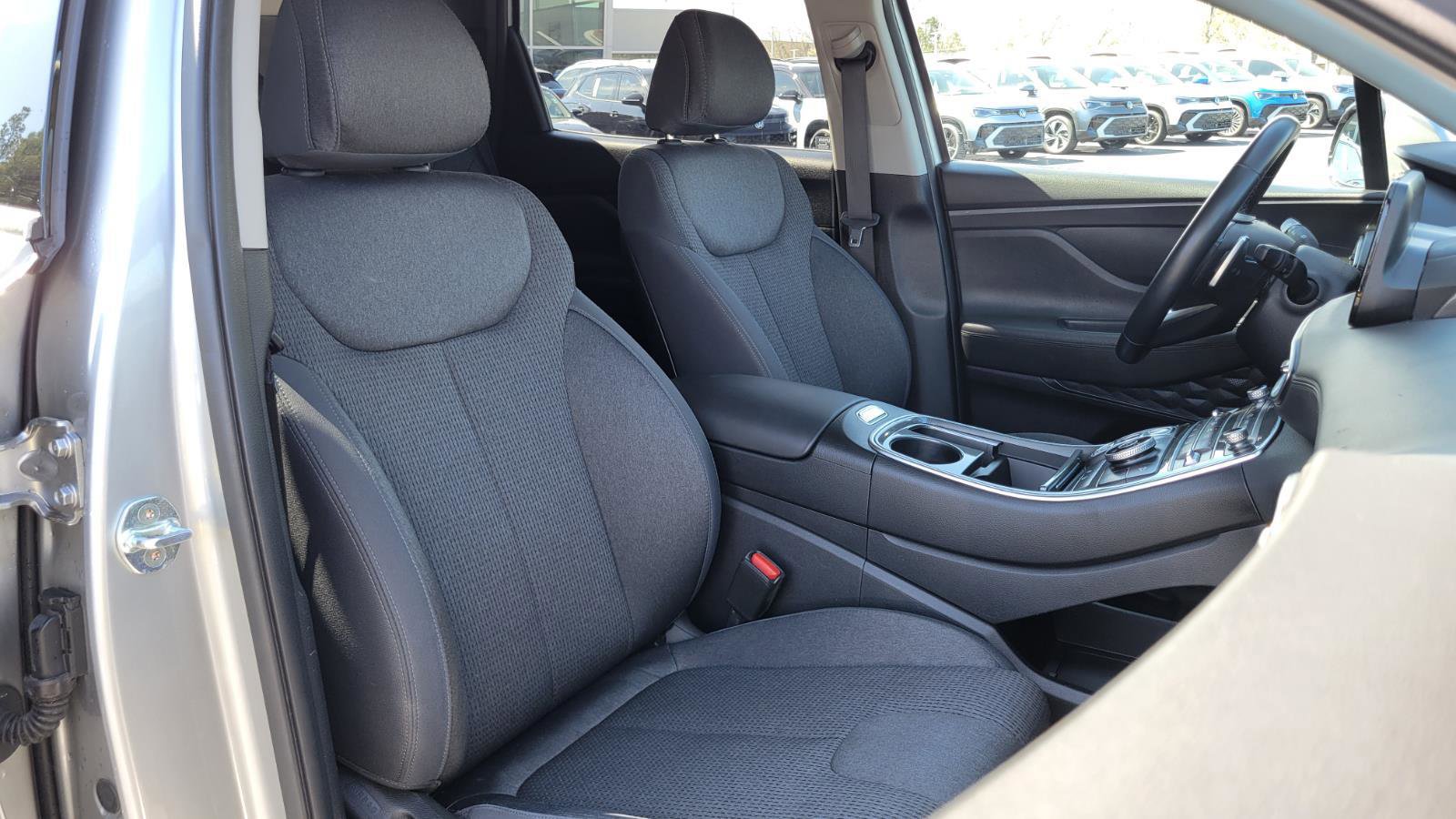 Used 2023 Hyundai Santa Fe SEL w/ Winter Weather Package image 36