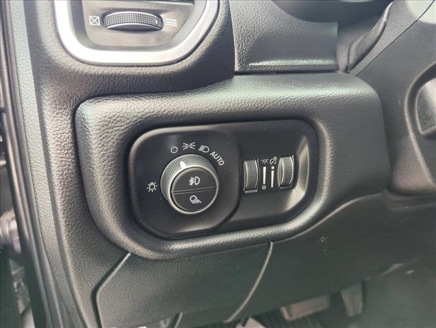 Used 2020 RAM 3500 Laramie w/ Night Edition image 28