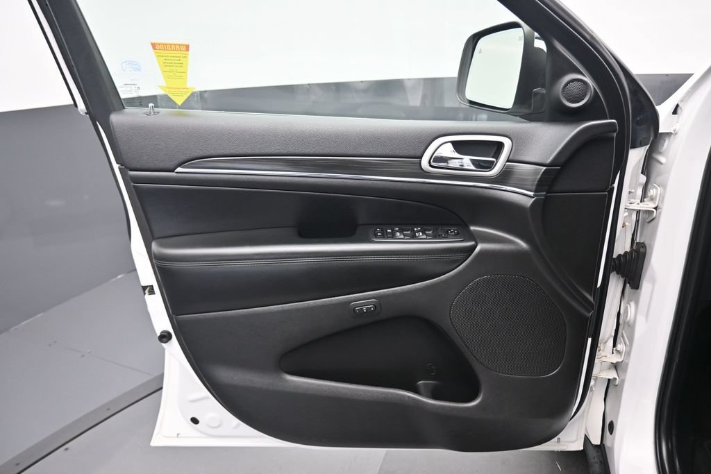 Used 2020 Jeep Grand Cherokee Limited AWD/4WD image 9