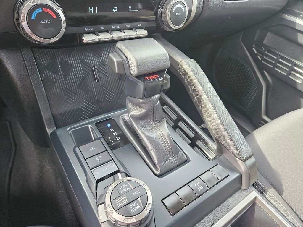 Used 2025 Toyota Tacoma TRD Off-Road image 29