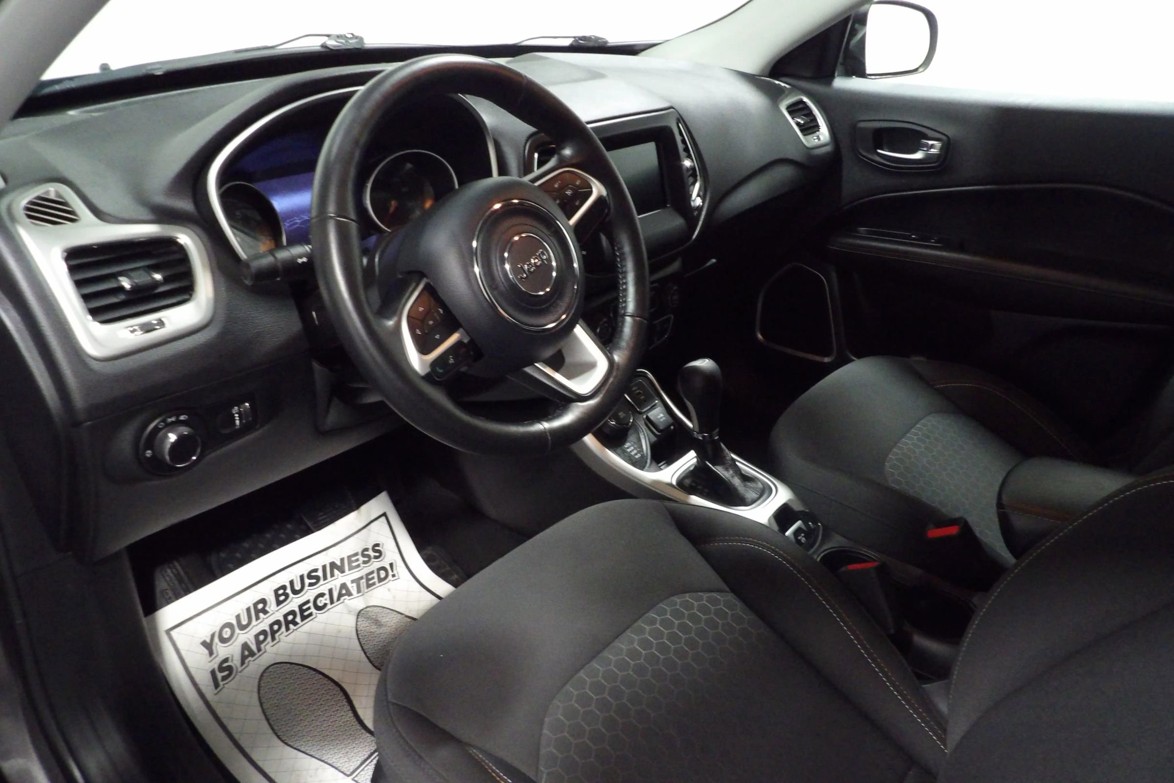 Used 2019 Jeep Compass Sport w/ Cold Weather Group image 9