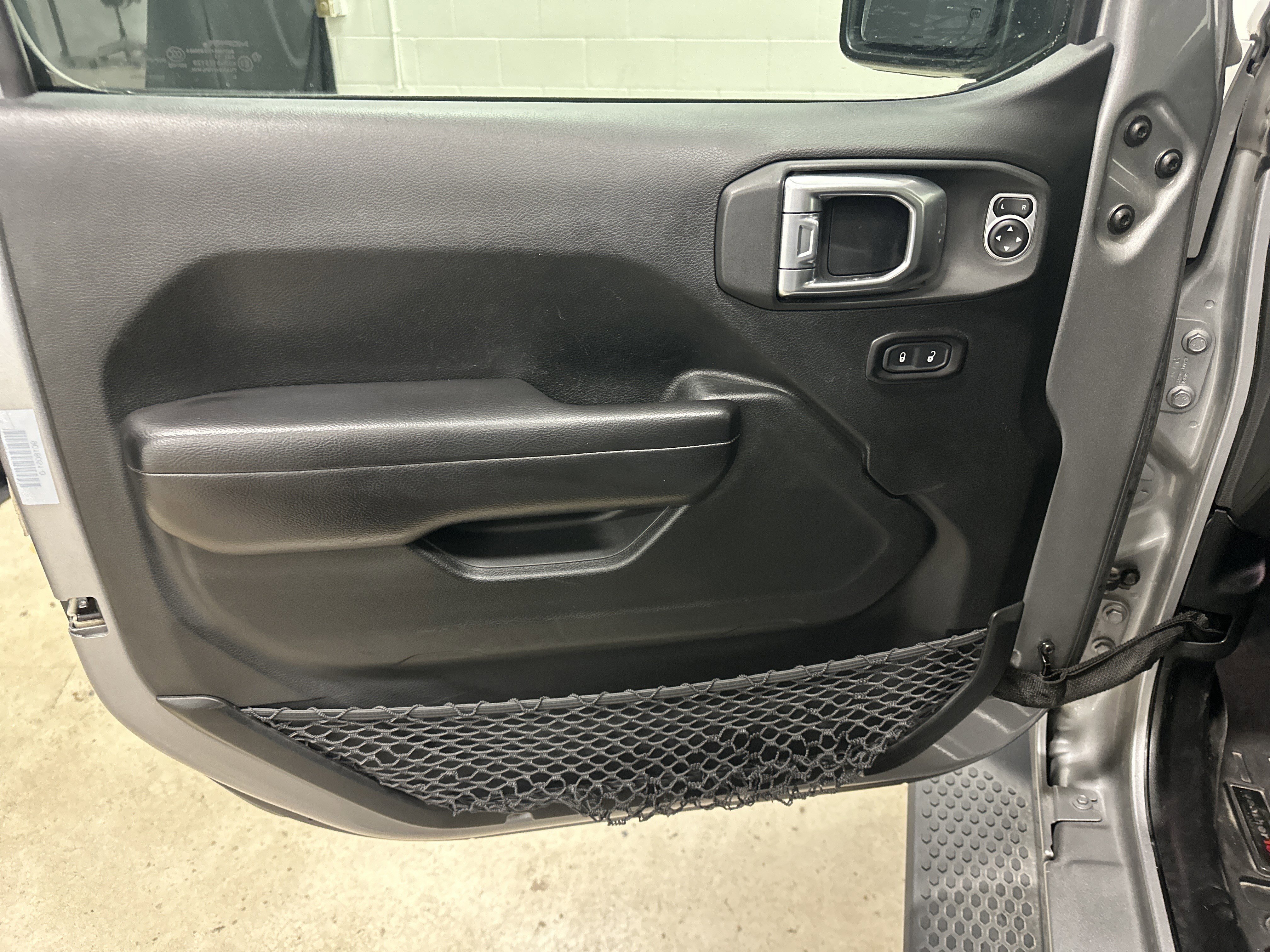 Used 2019 Jeep Wrangler Unlimited Sport S image 14