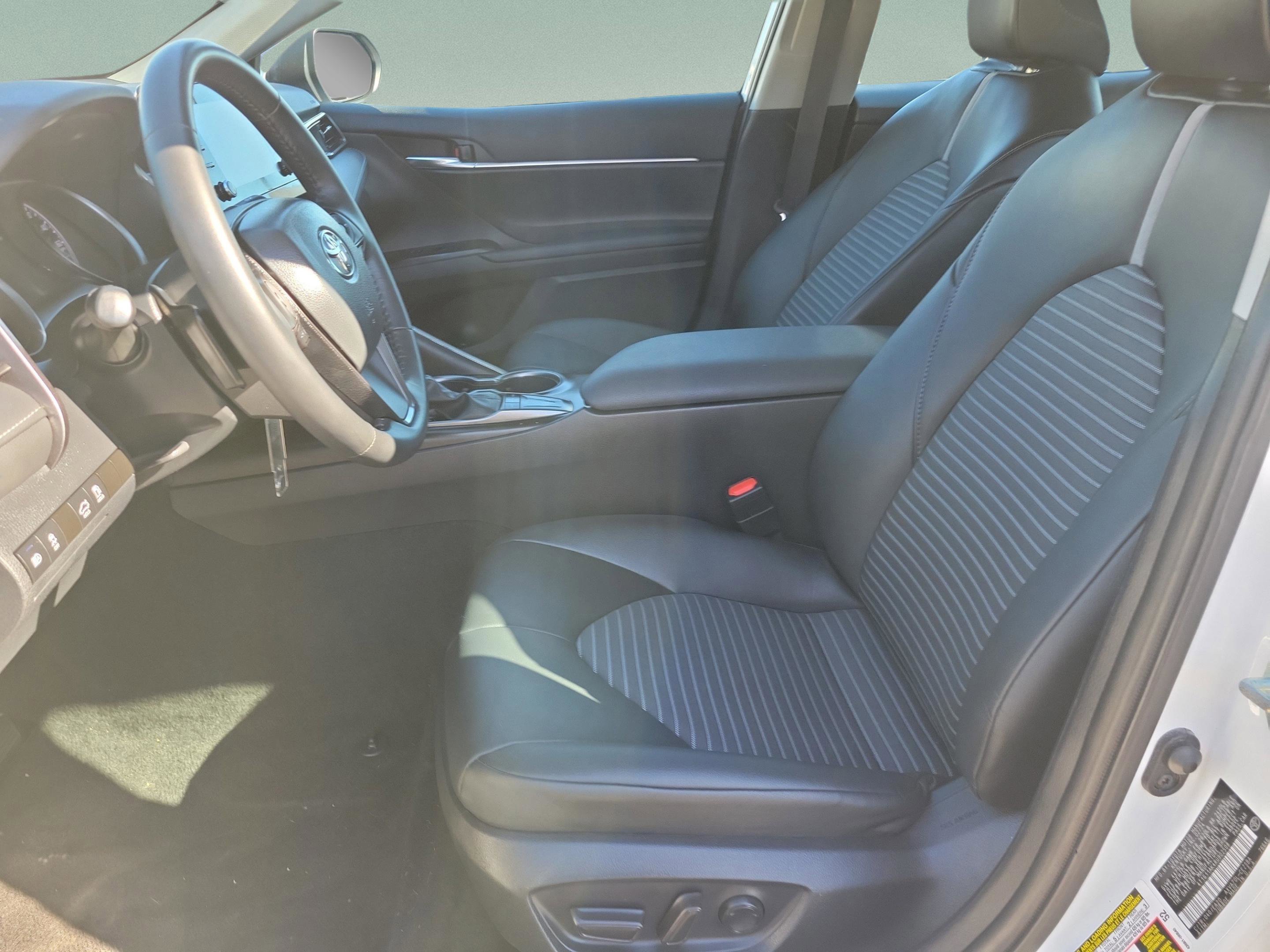 Used 2024 Toyota Camry SE image 12