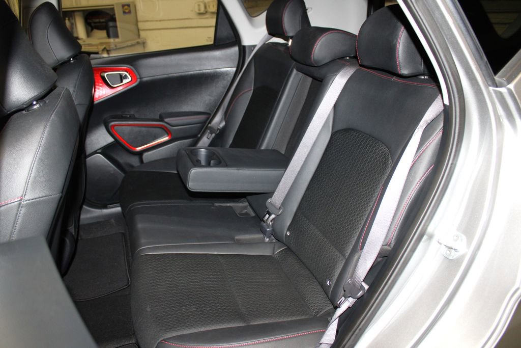 Used 2023 Kia Soul GT-Line FWD image 28