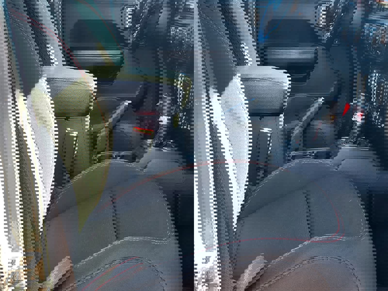 Used 2020 Jeep Gladiator Rubicon image 26