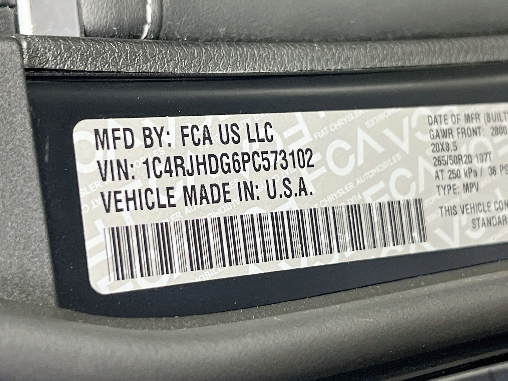 Used 2023 Jeep Grand Cherokee Overland AWD/4WD image 32
