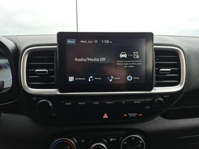 Used 2025 Hyundai Venue SE FWD image 24