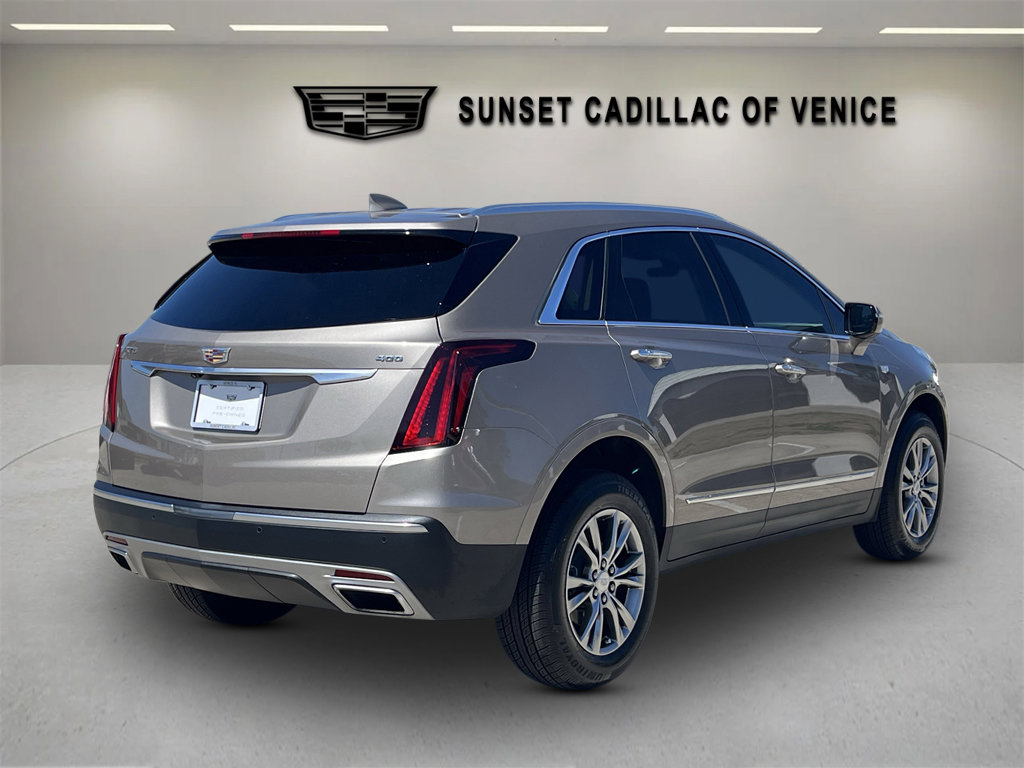 Certified 2023 Cadillac XT5 Premium Luxury FWD image 3