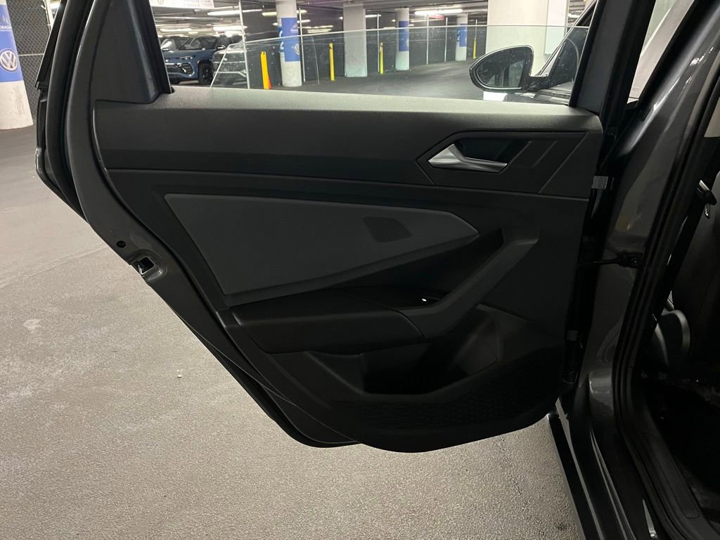 New 2026 Volkswagen Jetta SE FWD image 21