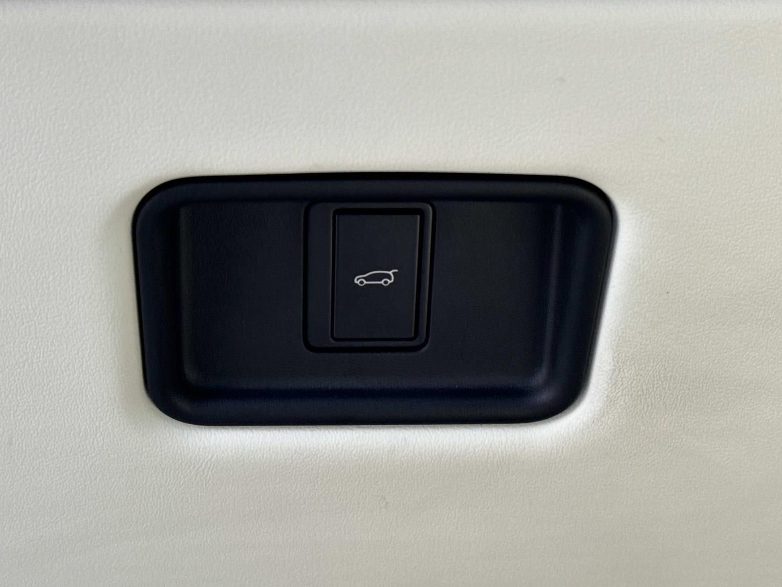 Used 2023 Land Rover Range Rover SE AWD/4WD image 21