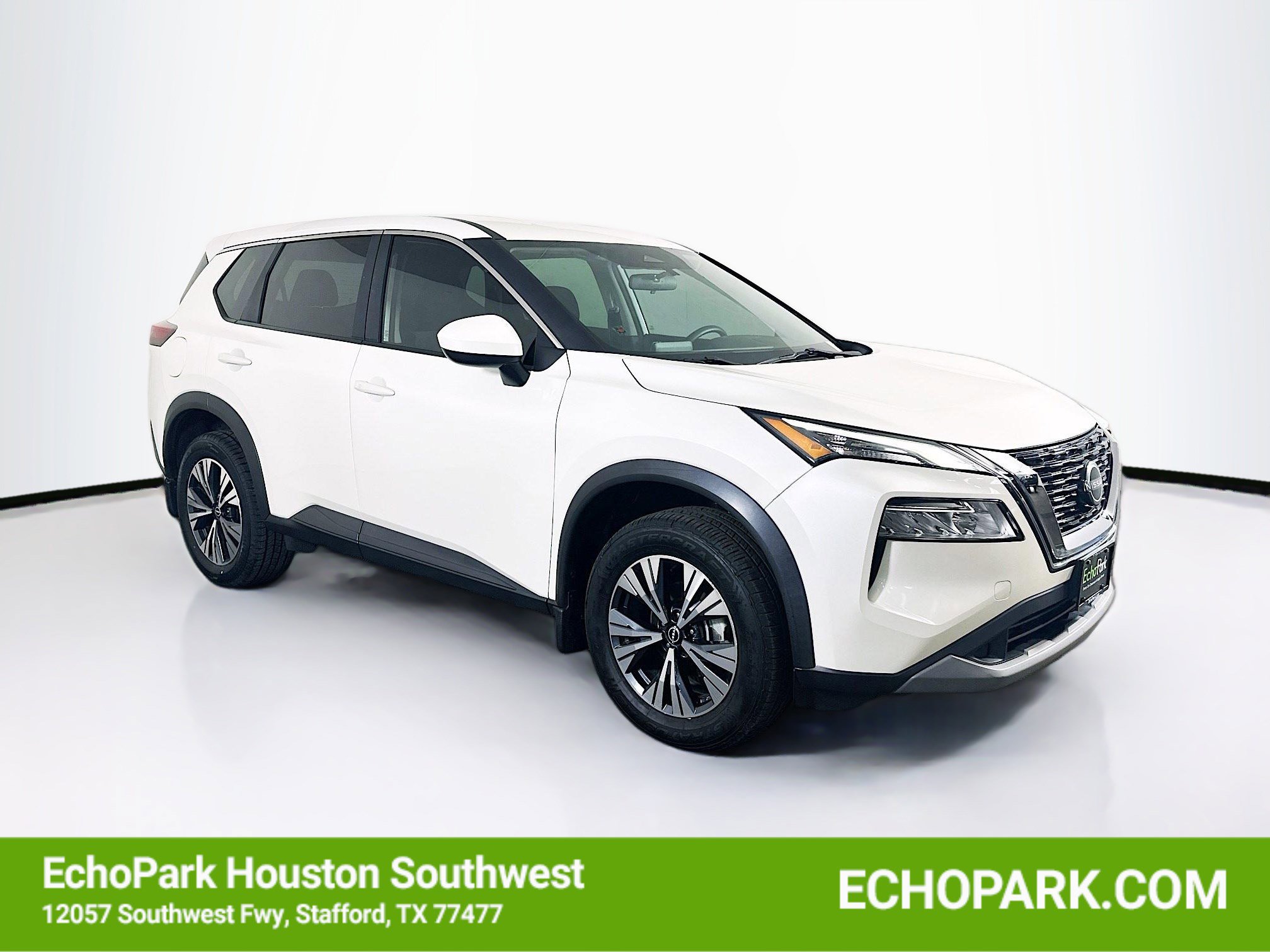 Used 2023 Nissan Rogue SV image 1