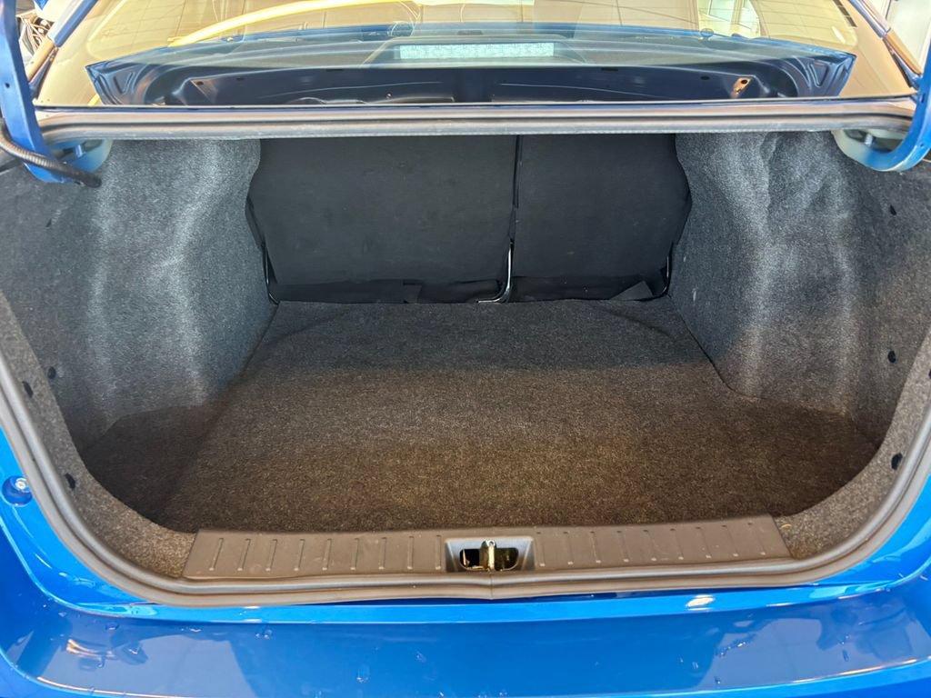 Used 2022 Nissan Versa S FWD image 31