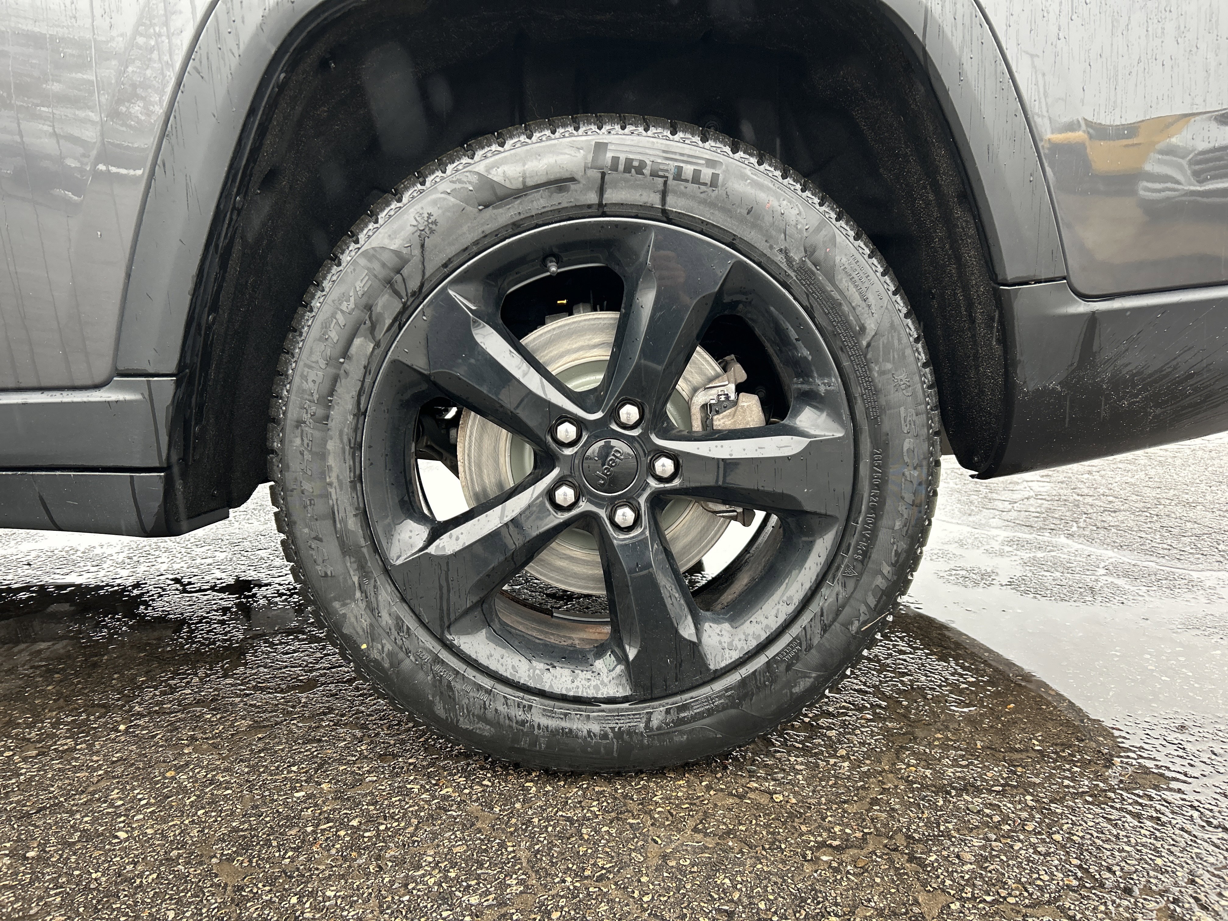 Used 2021 Jeep Grand Cherokee L Laredo image 23