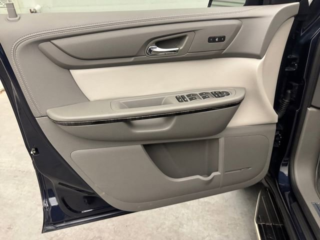 Used 2017 GMC Acadia Limited SLT image 4