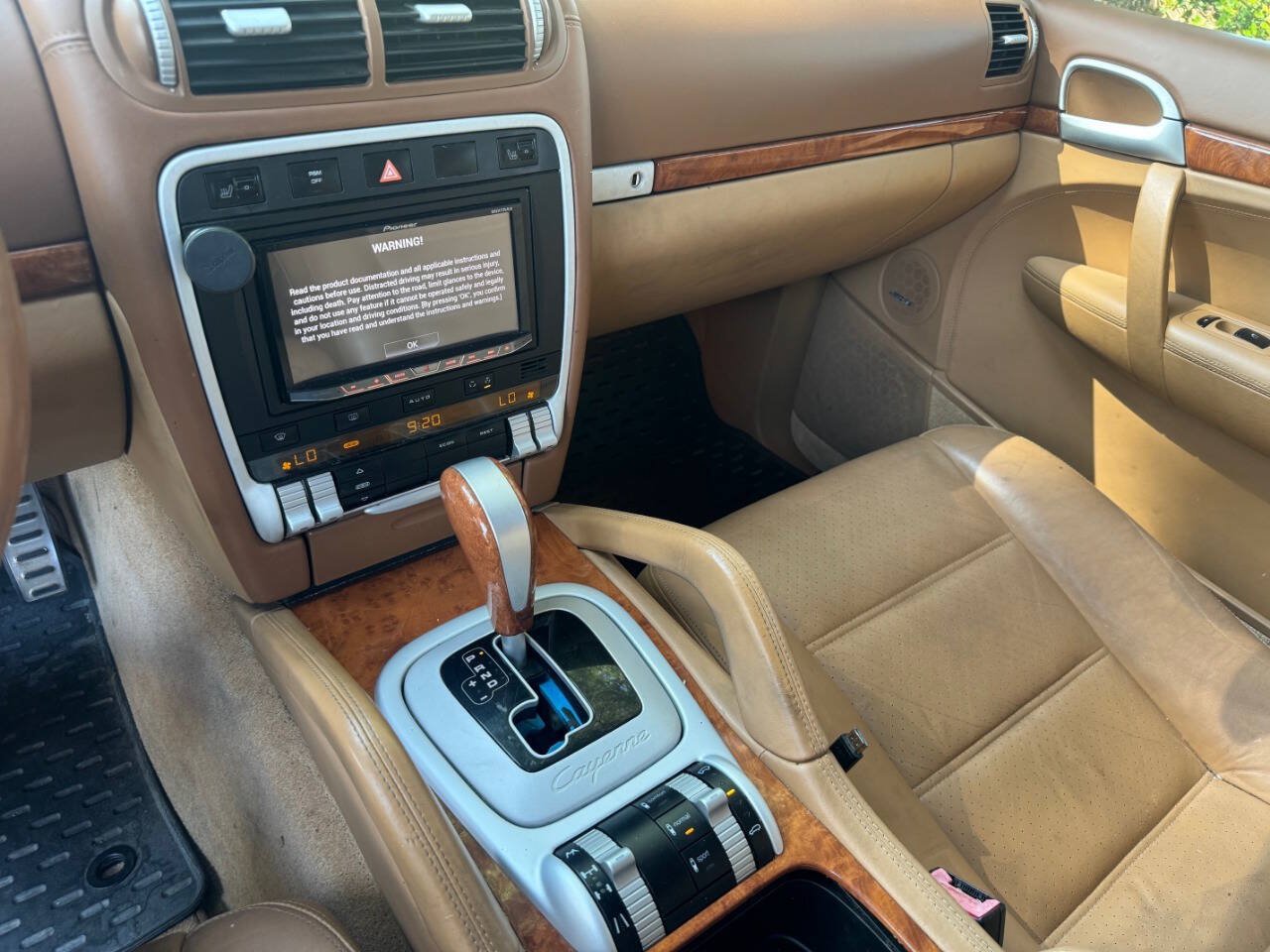 Used 2005 Porsche Cayenne Turbo AWD/4WD image 17
