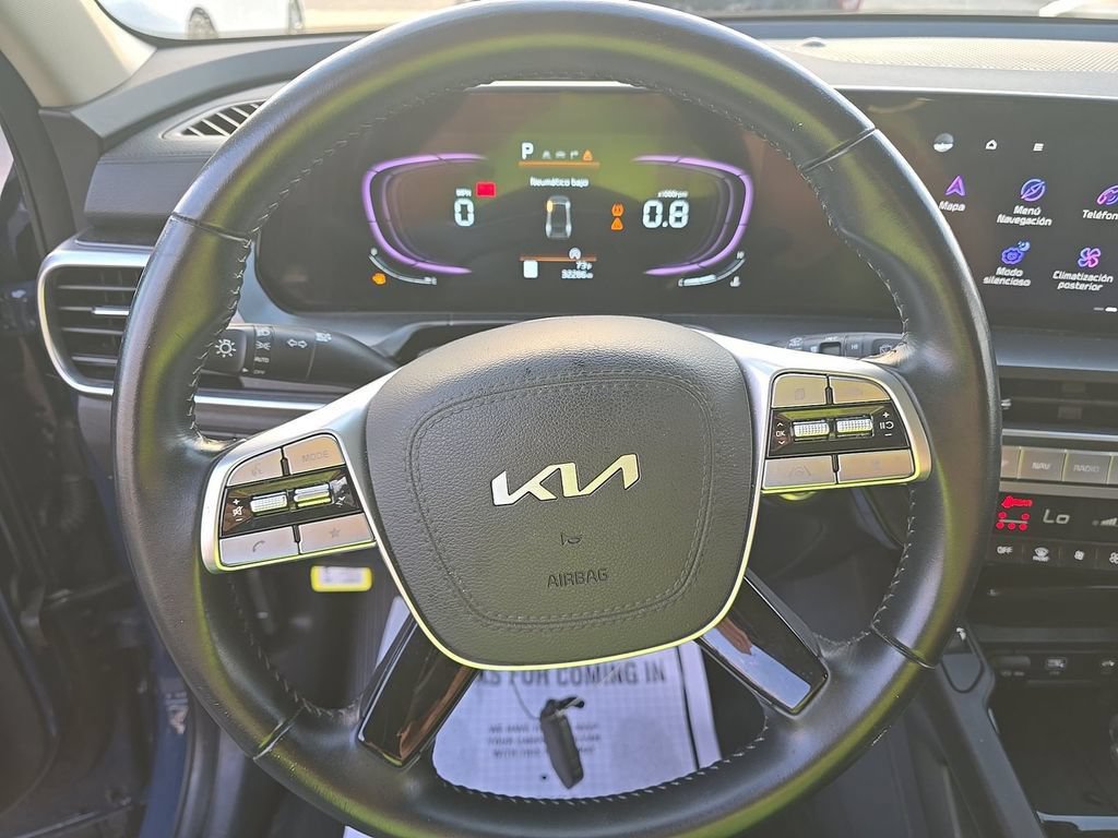 Used 2025 Kia Telluride S FWD image 10