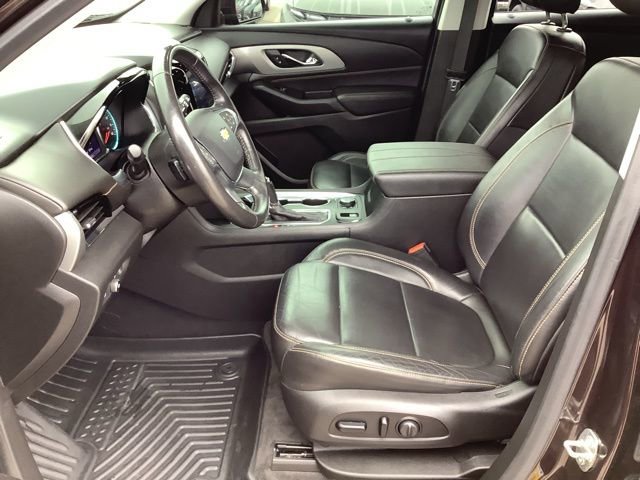 Used 2020 Chevrolet Traverse LT w/ LT Premium Package FWD image 11