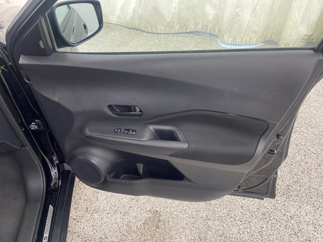 Used 2023 Nissan Kicks S FWD image 15