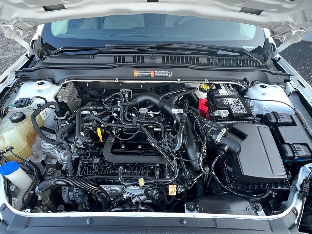 Used 2020 Ford Fusion SE image 30