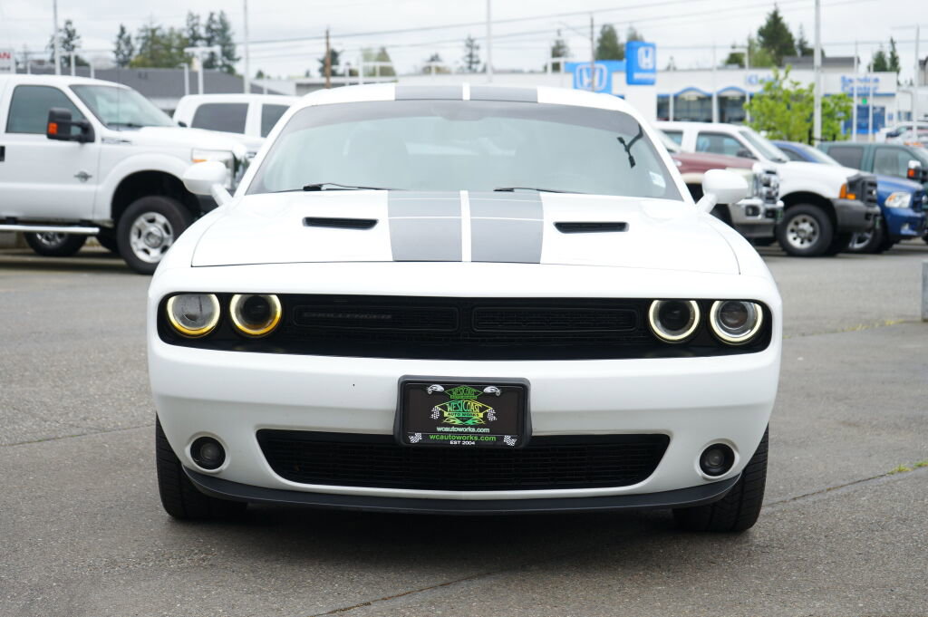 Used 2017 Dodge Challenger SXT w/ Blacktop Package RWD image 4