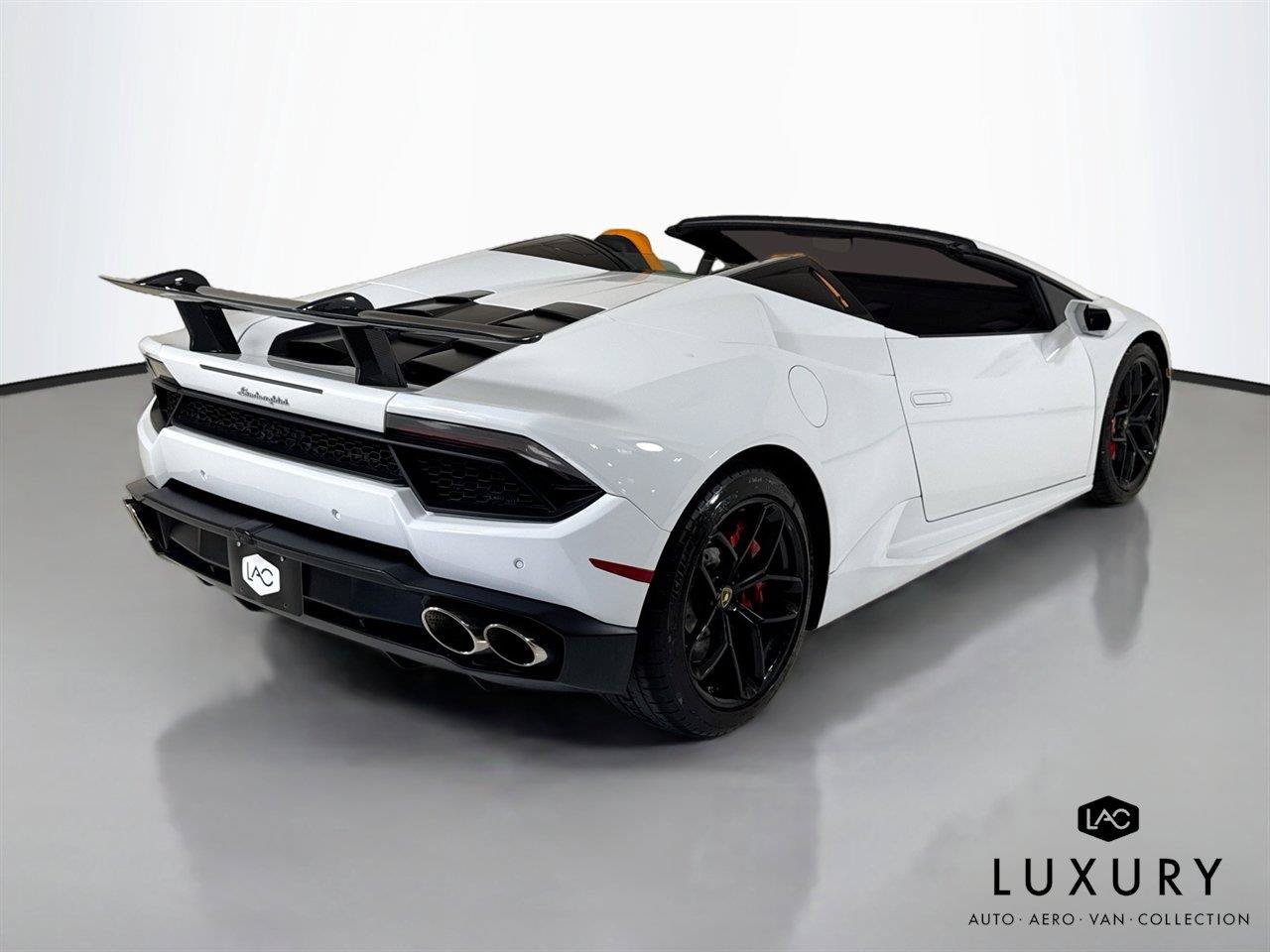 Used 2019 Lamborghini Huracan LP 580-2 RWD image 6