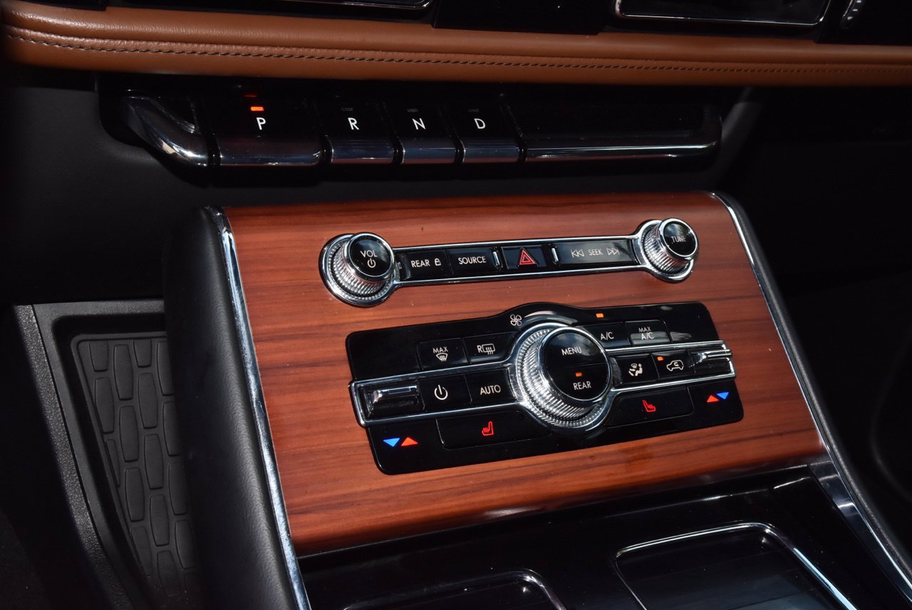 Certified 2024 Lincoln Aviator Reserve AWD/4WD image 30