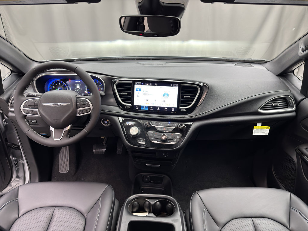 New 2026 Chrysler Pacifica Select image 8