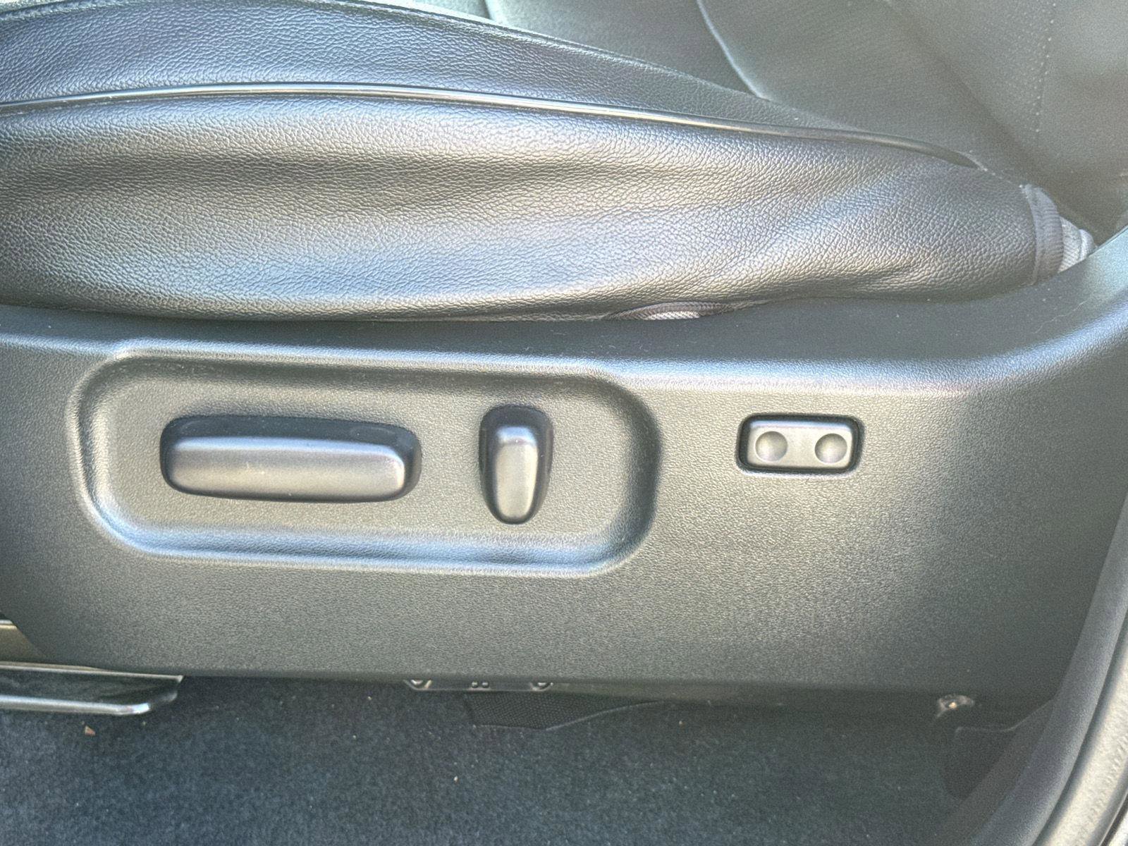 Used 2023 Toyota Tacoma SR5 AWD/4WD image 15