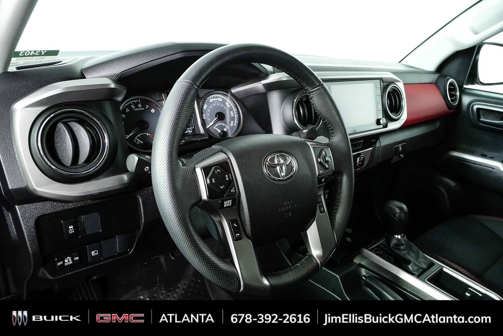Used 2022 Toyota Tacoma SR5 AWD/4WD image 4