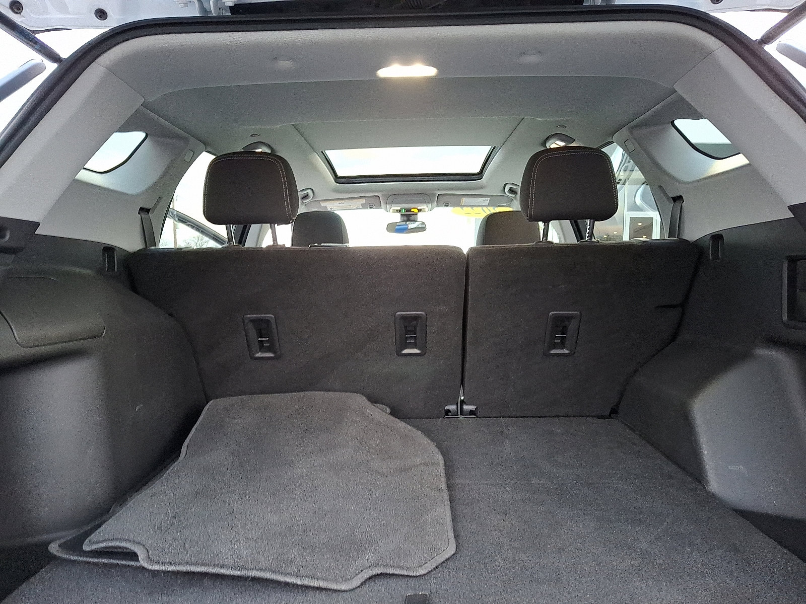 Certified 2022 GMC Terrain SLE w/ Driver Convenience Package image 30