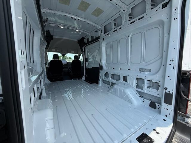 New 2026 Ford Transit 250 148 High Roof RWD image 19