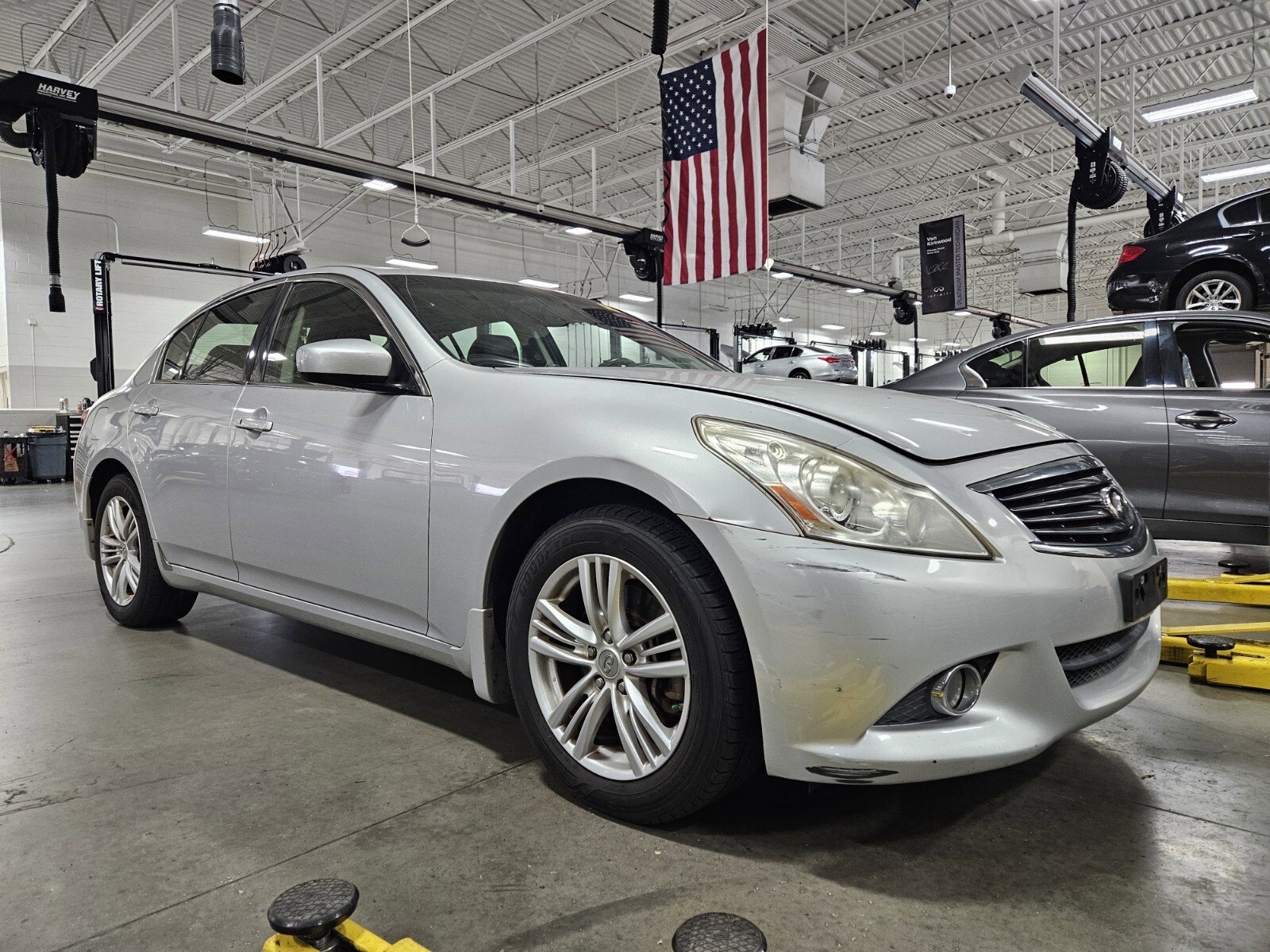Used 2013 INFINITI G37 x w/ Premium Pkg image 4