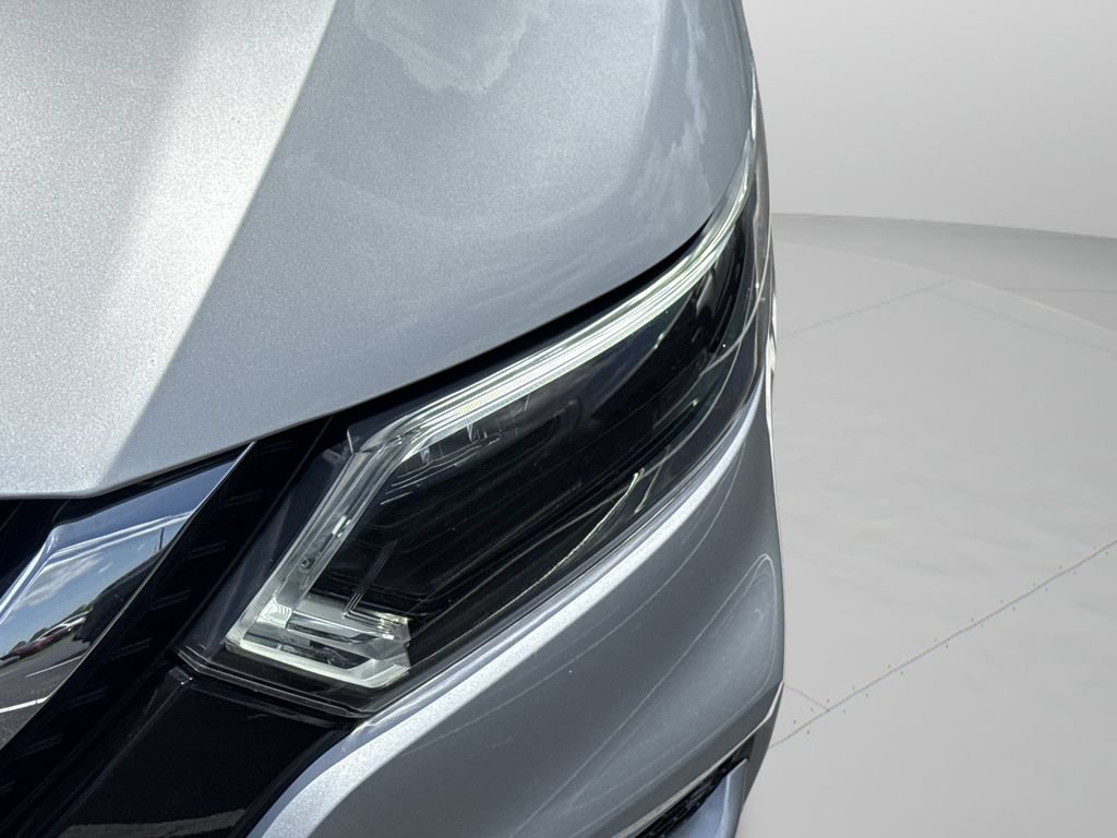 Certified 2021 Nissan Rogue Sport SL w/ Premium Package FWD image 17