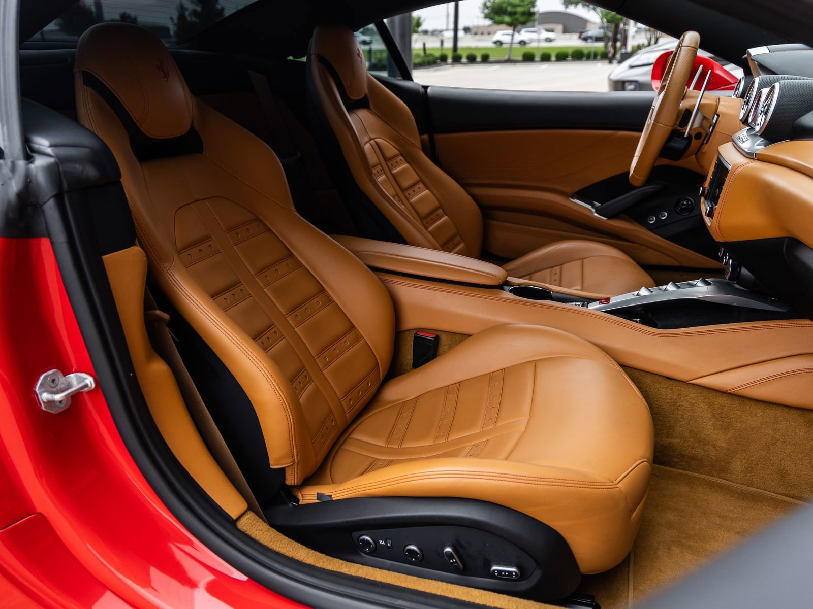 Used 2016 Ferrari California T RWD image 46