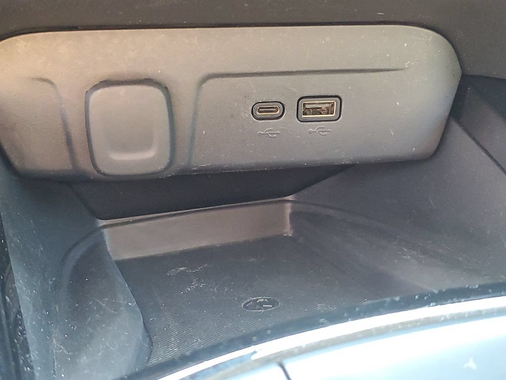 Certified 2024 Chevrolet Trax ACTIV w/ Sunroof Package FWD image 21