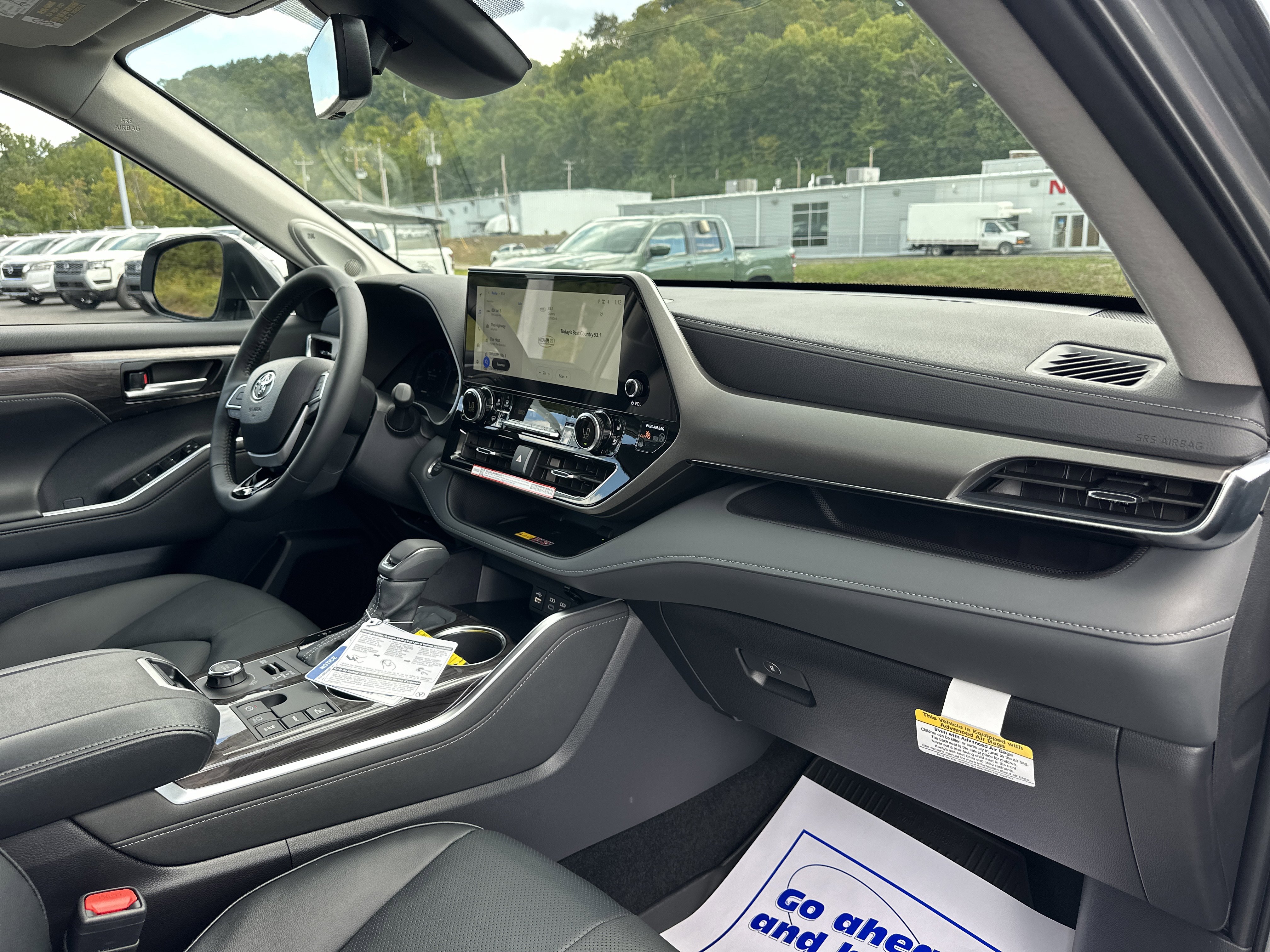 New 2025 Toyota Highlander Limited image 22