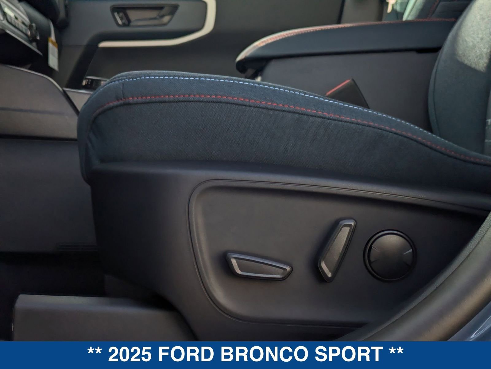 New 2025 Ford Bronco Sport Heritage w/ Convenience Package AWD/4WD image 23