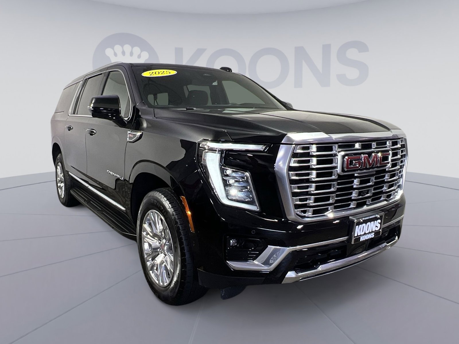 Used 2025 GMC Yukon XL Denali AWD/4WD image 2