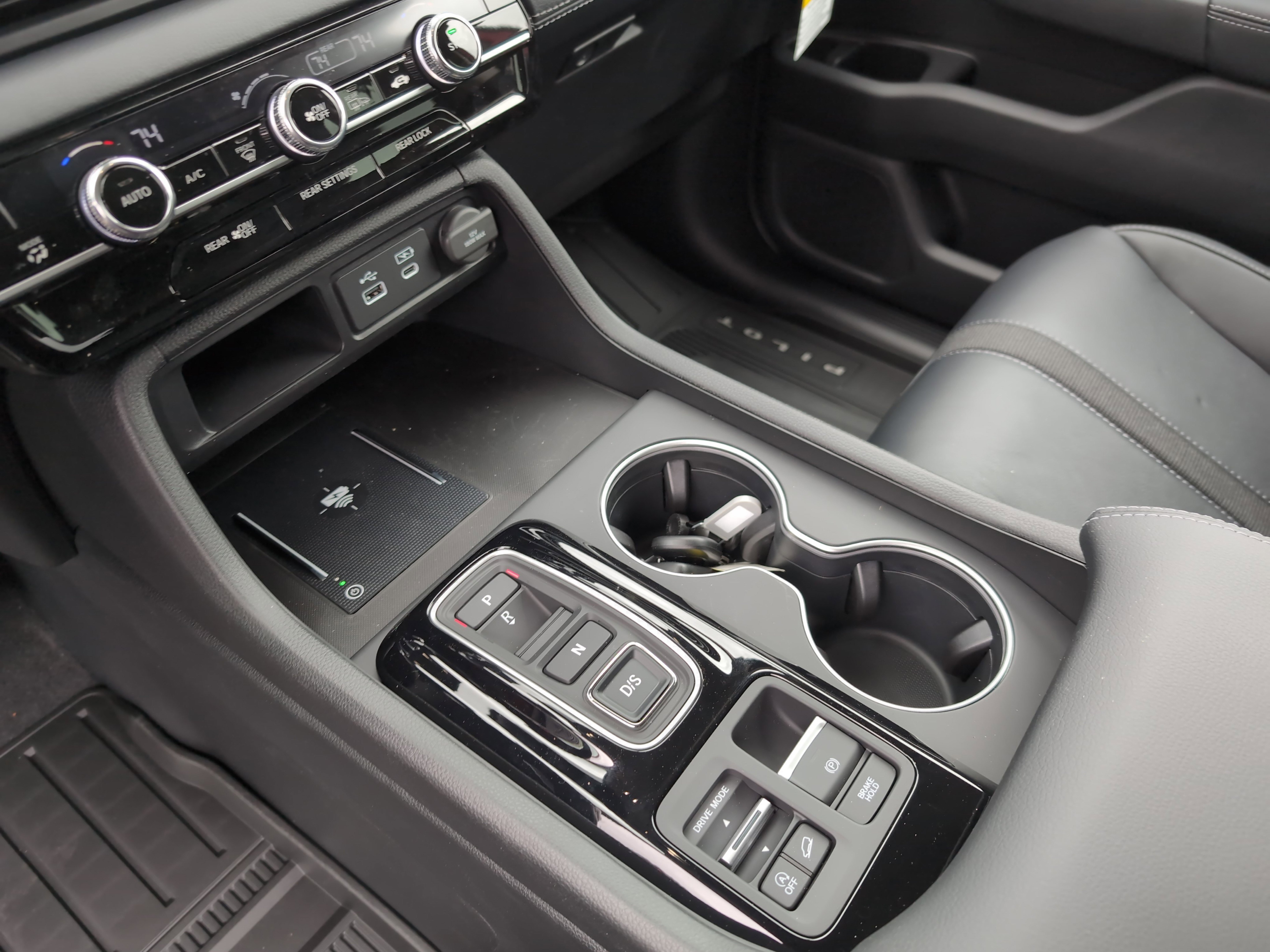 Certified 2025 Honda Pilot Touring image 26