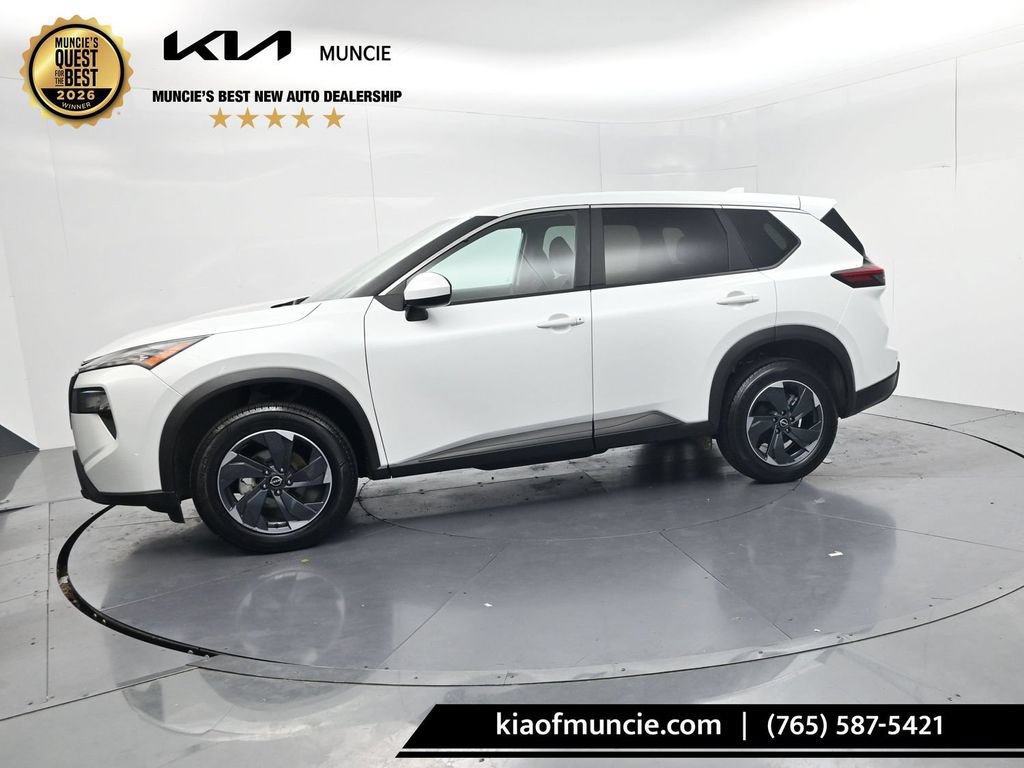 Used 2024 Nissan Rogue SV AWD/4WD image 4