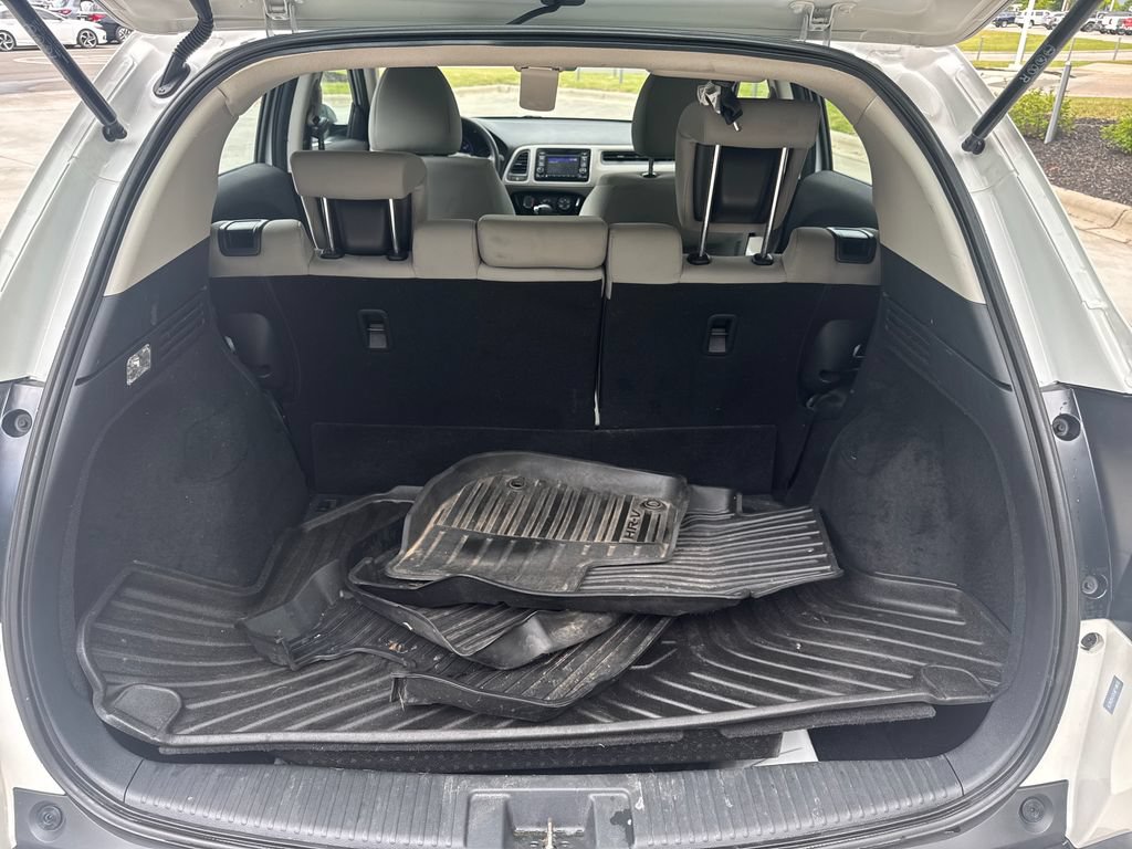 Used 2020 Honda HR-V LX image 32