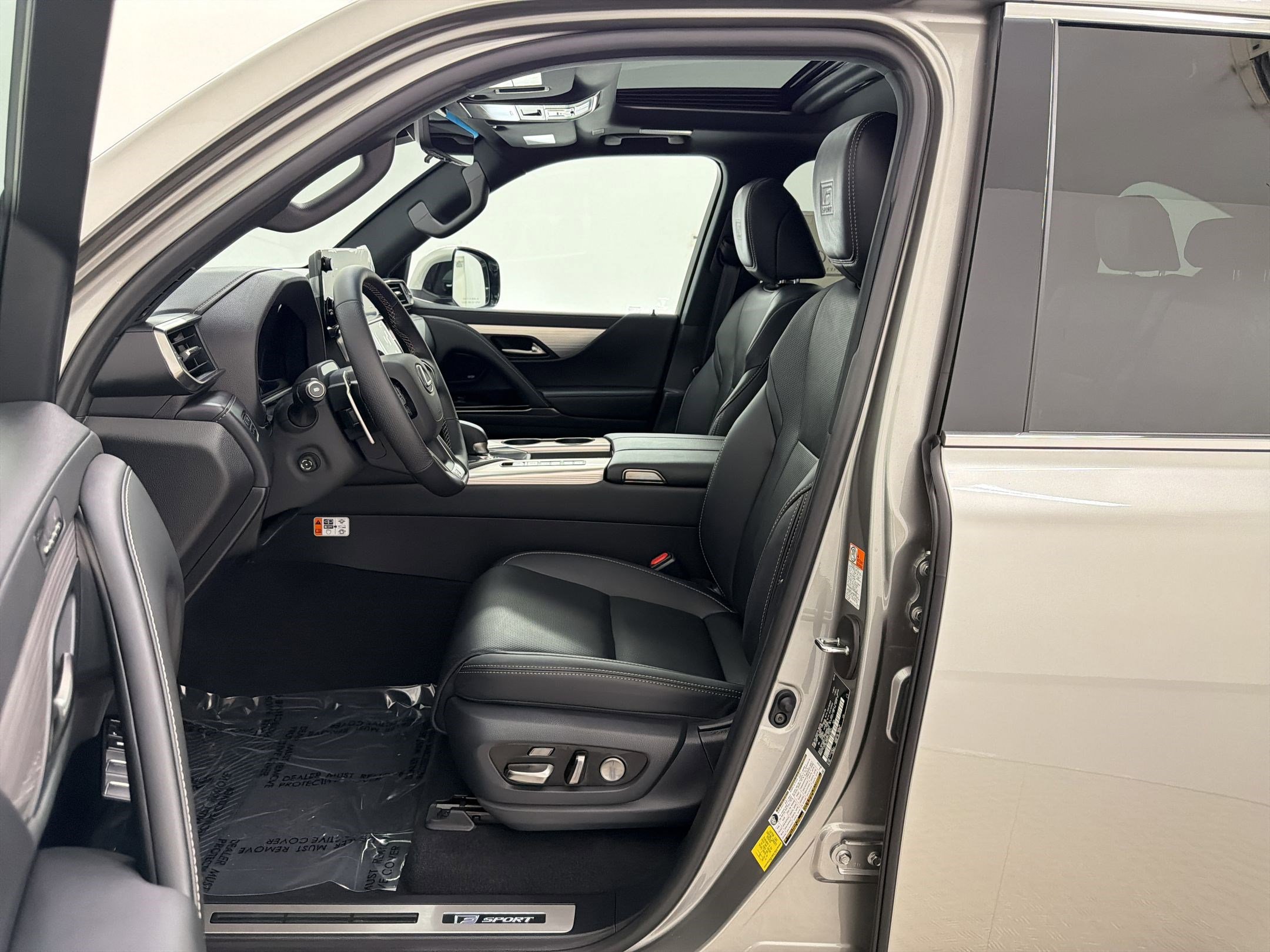 New 2026 Lexus LX 700h F Sport image 5