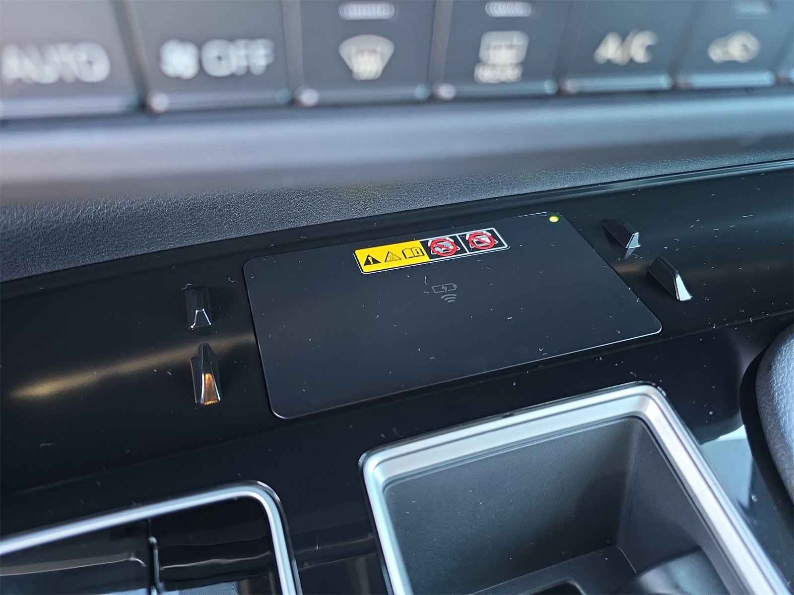 Used 2025 Toyota Sienna Platinum image 21