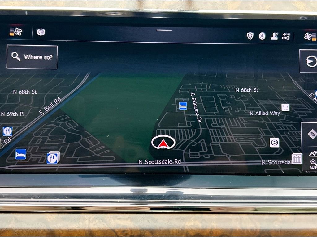 Used 2025 Bentley Bentayga Extended Wheelbase image 14