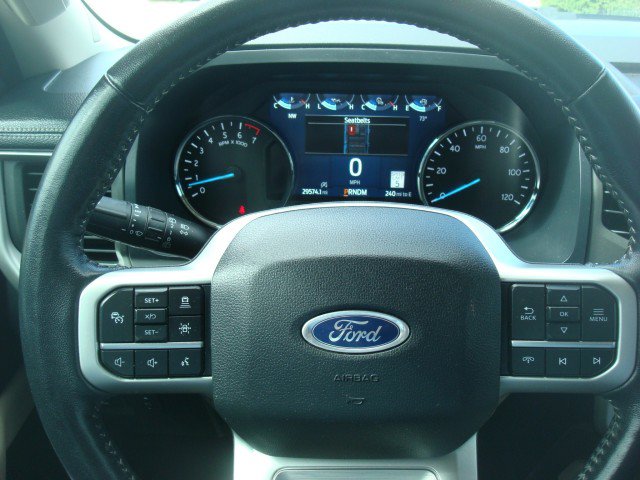Used 2024 Ford Expedition XLT RWD image 16