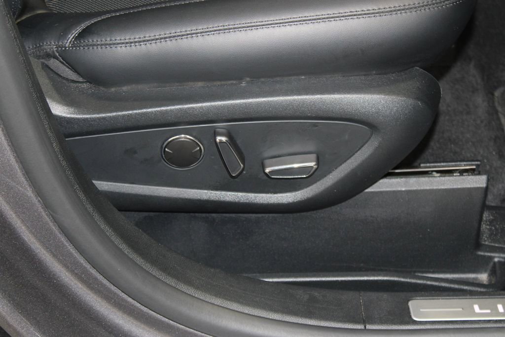 Used 2022 Lincoln Nautilus Reserve w/ Monochromatic Package image 27